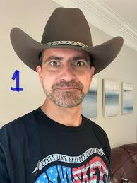 Which look wins? Please vote in the comments below.