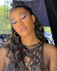 ✨A quick trip to Vegas to glam the dancers for @kehlani's “After Hours”  music video! 🎰🖤🌟 @fontainebleaulasvegas ✨ #makeupbyamrita assisted by  @nikolevega_pro starring @kehlani w/ @_taylorterry @yaniimami  @dariushickman_ @faria__igor @dezsoliven ...