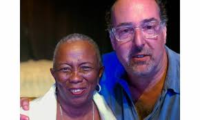 Open Channels: The Journey Begins/Canales Abiertos: La jornada comienza