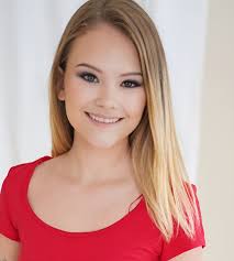 Dani Lynn (Actress) Age, Height, Weight, Biography, Boyfriend, Wiki,  Videos, Photos and More