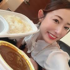 Eva Wan updated her profile picture.