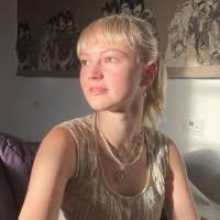 1700+ "(evie)" profiles