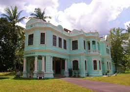 Di bulan ini, umat islam diwajibkan untuk menahan diri dari lapar dan haus serta menghindari amarah. 9 Destinasi Warisan Sejarah Di Negeri Selangor Wajib Singgah Sempena Bulan Kemerdekaan Hari Malaysia Libur