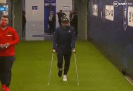 Perrin (dismissed at 31' minutes). Video Psg Star Kylian Mbappe Spotted Leaving On Crutches