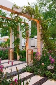 Contemporary Interpretation Of A Cottage Garden Style Combination Of Scandinavian Design Elements Front Yard Garden Design Cottage Garden Scandinavian Garden