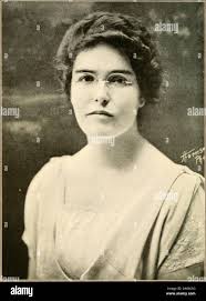 The Kinnears and their kin; a memorial volume of history, biography, and  genealogy, with revolutionary and civil and Spanish war records; including  manuscript of RevDavid Kinnear (1840) . dren,Pauline Delmar Kinnear, who