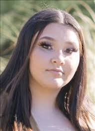 Nicole Riddle's Instagram, Twitter & Facebook