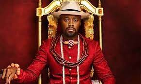 At the beginning of the 17th century, a son of the reigning olu was sent to portugal and returned with a portuguese wife. Ndwy2ojxynepam
