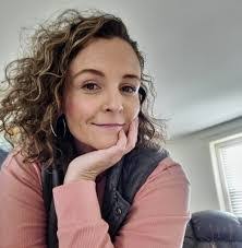 Francine Tyler's Instagram, Twitter & Facebook