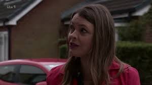 Corrie: Tracy leaves with Tommy to go to Spain