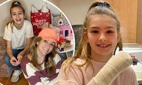 The details the media are reporting surrounding the incident regarding jamie lynn's daughter maddie are. Jamie Lynn Spears Daughter Maddie Breaks Her Wrist Daily Mail Online