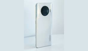 Realme race is an upcoming smartphone by realme with an expected price of $550, all specs, features and price on this page are unofficial, official price, and specs will be update on official. Realme Race Key Specifications Tipped To Have A 5000mah Battery