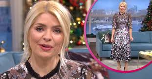 Monday morning calls for tangerine. Holly Willoughby Dress On This Morning Star S Fans Say It S Too Expensive