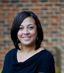 Laurie Manns's Instagram, Twitter & Facebook