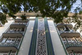 iconic Art Deco architecture ...