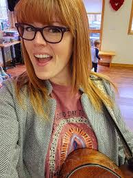 Amanda Langlitz's Instagram, Twitter & Facebook