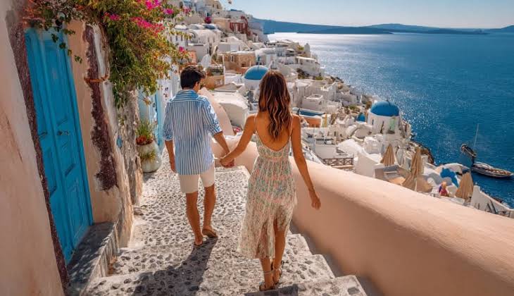61 Magical Anniversary Trip Ideas & Romantic Getaways for Your Couple Vibe
