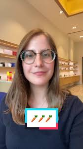 Carrot Notes in Perfume: A Parisian Shopping Experience