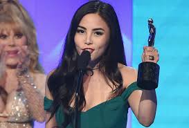  Youtube Star Anna Akana Comes Out After Getting Drunk At Award Ceremony