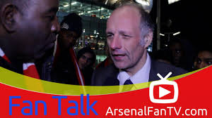 Claude francois le telephone pleur. Arsenal Fc 0 Chelsea 2 Bendtner S Attitude Is A Disgrace Says Claude Youtube