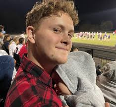 200lb physique update + 465 deadlift double Had a great week with my fam &  wife! Levi is so cute (he's bulking too) ‭‭Matthew‬ ‭7‬:‭24‬-‭27‬  “Therefore whoever hears these sayings of Mine,‬