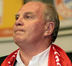 Bayern munich board member uli hoeneß has been through enough battles at the negotiating table to know it is not quite time to get concerned with kingsley coman's salary demands just yet. Uli Hoeness Epl Clubs Blackmail On Thiago Alaba S Agent A Greedy Piranha