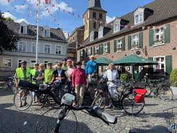Service Politik Und Wirtschaft Nachrichten Radfahrer Aus Der Region Entdecken Meerbusch Herrliche Landschaft Schone Stadtteile Meerbusch