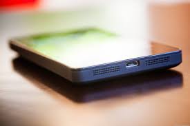 Nokia Lumia 810 review: A homely, but ...
