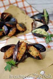 Cozze Ripiene Fritte Ricetta Pugliese In Cucina Con Zia Ralu Ricetta Ricette Pasti Italiani Ricette Di Cucina