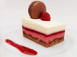 Entremets Framboises Chocolat Au Lait Et Vanille Recette Dessert Framboise Chocolat Au Lait Mini Gateau