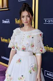 Ana de armas nearly passed on joining the knives out cast. Ana De Armas At Knives Out Premiere In Westwood 11 14 2019 Hawtcelebs