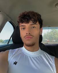 everything's still romantic, right? (swipe for manic me)