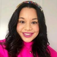 Katherine Breslin's Instagram, Twitter & Facebook