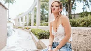 You Cant Cop Andi Eigenmanns Cool Mom Style - Preen.ph