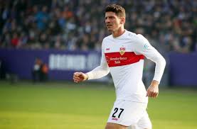 Setelah sekitar satu dekade berkarir sebagai pesepakbola profesional, gomez dikenal sebagai tipe. Vfb Stuttgart Gegen Karlsruher Sc Mario Gomez Sieht Einen Erwachsenen Sieg Vfb Stuttgart Cannstatter Zeitung