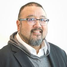 Paul Bee's Instagram, Twitter & Facebook