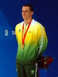 Único campeão olímpico da natação brasileira, cesar cielo tem como principais características a concentração, a explosão física e a competitividade. Cesar Cielo Wikipedia