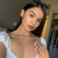 Reyna Manriquez's Instagram, Twitter & Facebook