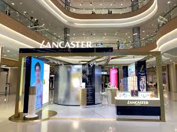 Kingsley glass company has served antelope valley clients w/ fast professional repair & replacement of doors, windows and store fronts locally owned & operated glass company in lancaster, ca. Lancaster Celebrates Sanya Repair Clinic Pop Up Opening