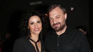 Αν ζεις σύμφωνα με τις επιταγές των ανθρώπων, ποτέ δε θα γίνεις πλούσιος σενέκας. Sofia Paylidoy H Agaph Ston Ferentino Kai Meta To Diazygio To Kormi Lampada Kai H Kataggelia Gia 3ylodarmo