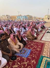 احياء ليلة القدر بمسجد الحوارنة في كفرقرع بأجواء إيمانية تخللها صلاة تهجد ودعاء وذكر وتسابيح، أحيت جموع غفيرة من المصلين في مسجد الحوارنة في كفر قرع، ليلة السابع والعشرين. Ù…ÙˆØ§Ø·Ù†ÙŠ Ù…Ø­Ø§ÙØ¸Ø© Ø±Ù†ÙŠØ© Ùˆ Ø§Ù„Ø®Ø±Ù…Ø© ÙŠØ¤Ø¯ÙˆÙ† ØµÙ„Ø§Ø© Ø¹ÙŠØ¯ Ø§Ù„ÙØ·Ø± Ø£Ø¶ÙˆØ§Ø¡ Ø§Ù„ÙˆØ·Ù†