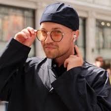 Benny Bliss (@BennyBliss_)