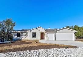 Single Story All Stone Stucco Home With A View Oversized 2 5 Car Finished Garage Foam Insulation In The Stucco Homes First Time Home Buyers Texas Real Estate