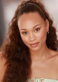 Millie Gibbons's Instagram, Twitter & Facebook