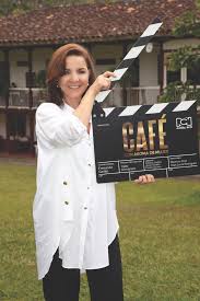 .levy café con aroma de mujer, por una cabeza carlos gradel alfredo le pera, café com aroma de mulher cap 107, william levy lloró y se desmayó con aroma de mujer, william levy y laura londoño rodaje en nueva york telenovela, carmen villalobos y william levy comparten un café con aroma de. Caf Eacute Con Aroma De Mujer Elenco Historia Fotos People En Espanol