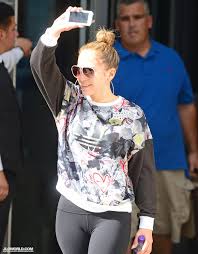 Shakira and jennifer lopez getty images. Jennifer Lopez Camel Toe 2 Sawfirst