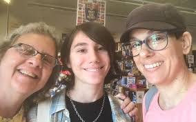 Stephanie Hardaway's Instagram, Twitter & Facebook