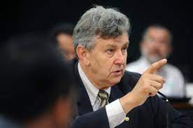 Não seria exagero invocar abraham lincoln e o desejo de uma nação unificada na qual os poderes dos. Mash Mallwst Twitter