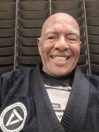 So greatful for 3 six min rds. First day back after dental implant surgery  and bone graft. I really missed not training for 2 1/2 weeks. Gassed out. I  will do better