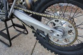 Turn the chain on its side and measure the length between links. How To Determine When Chain And Sprockets Need To Be Replaced Revzilla